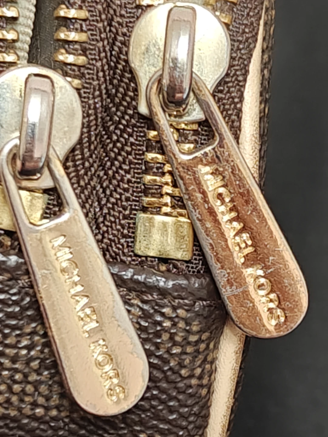 Michael Kors Wristlet - photo 4