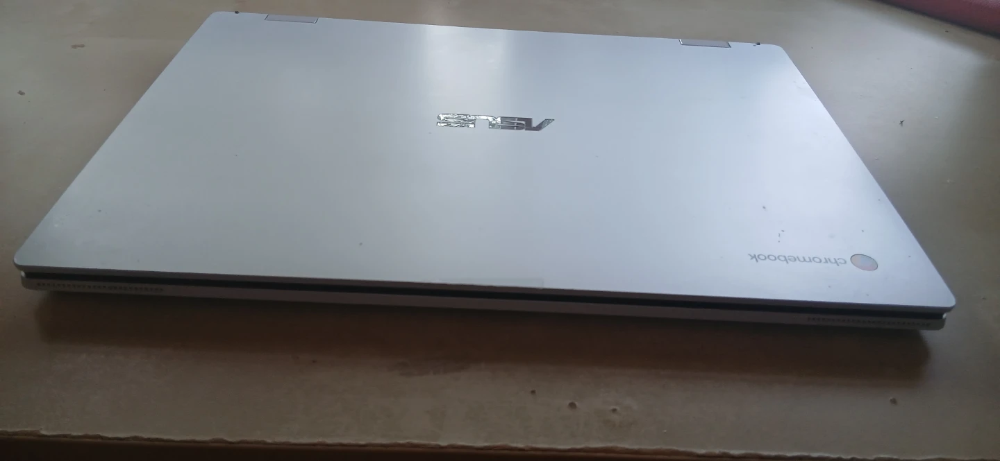 ASUS Chromebook Silver Laptop - photo 2