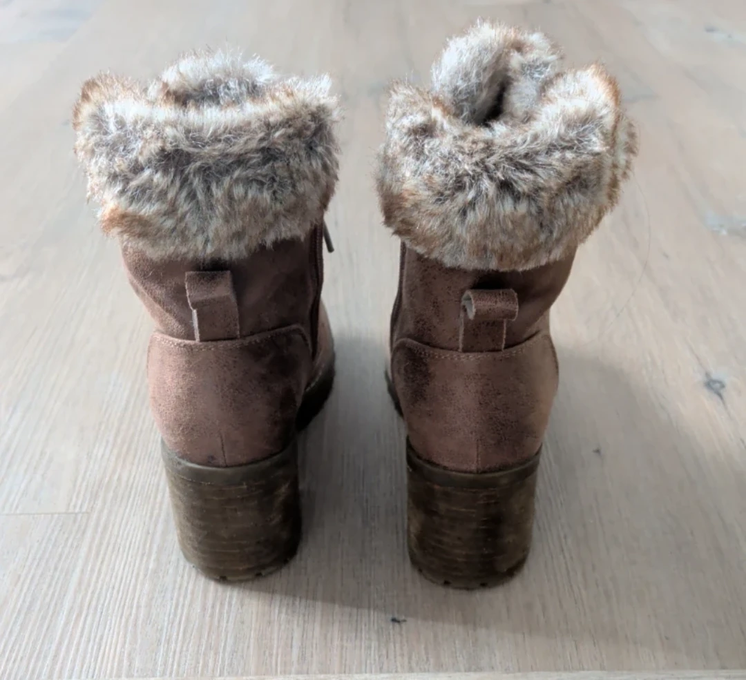 Steve Madden - Size 7 Women's Brown Faux Fur Lace-Up Boots - photo 3