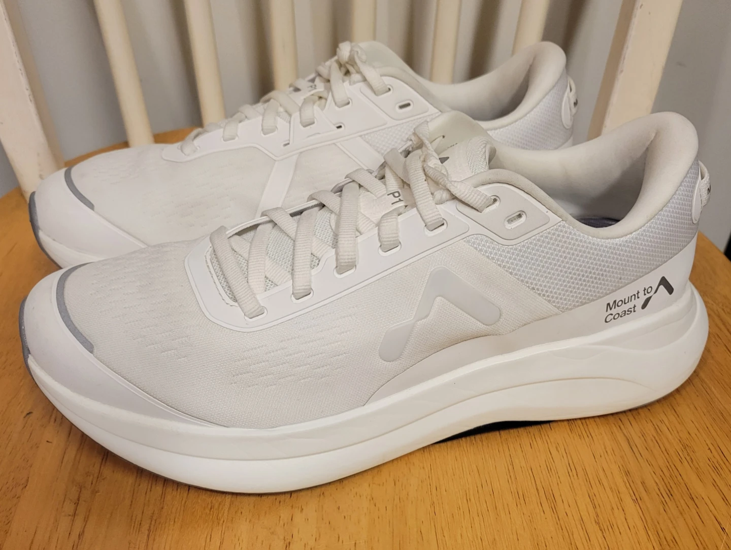 Mount to Coast P1 Womens White Athletic Running Sneakers Sz 9.5 - photo 2
