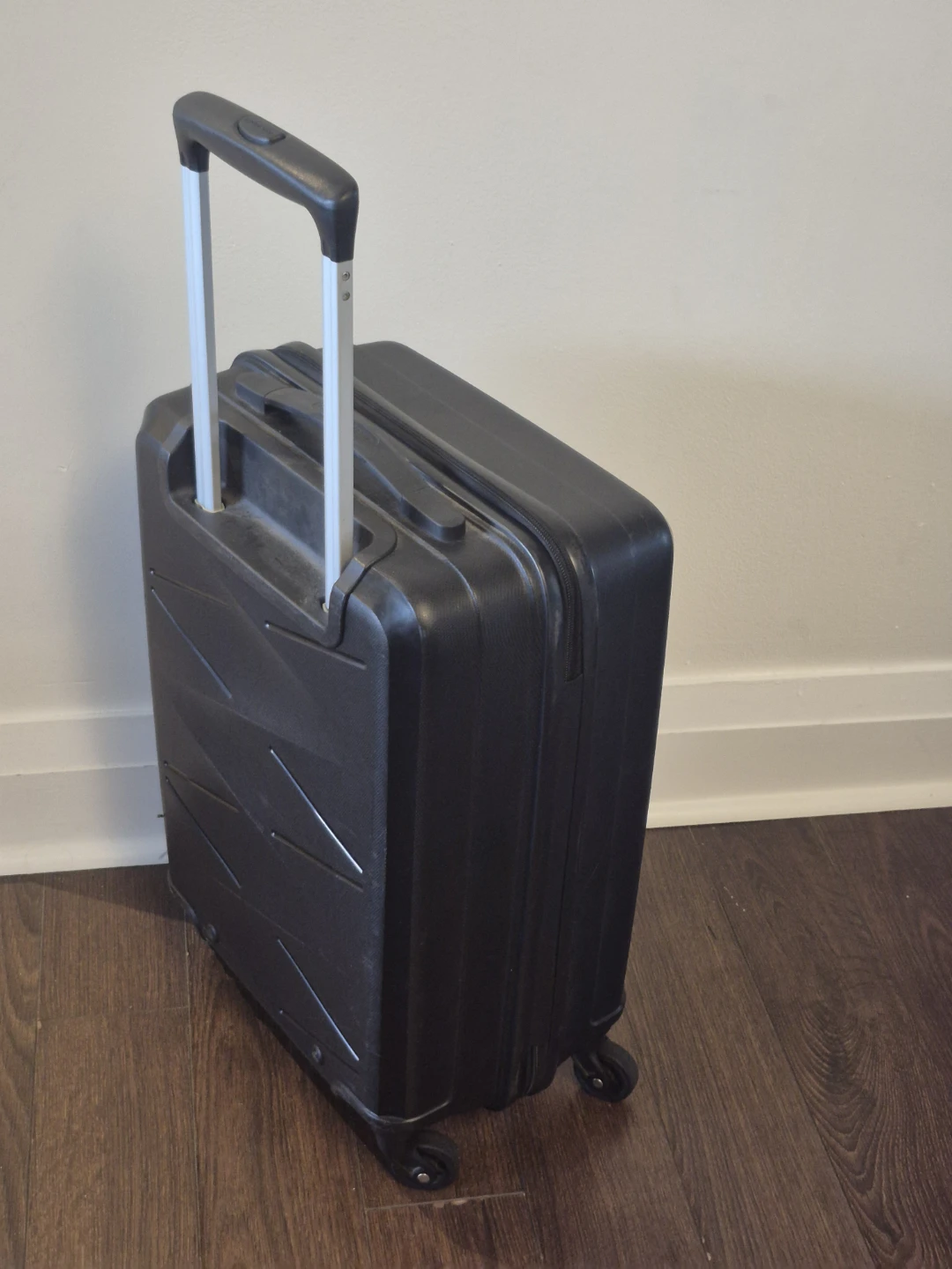 Kamiliant Black Hardshell Carry-On Luggage - photo 2