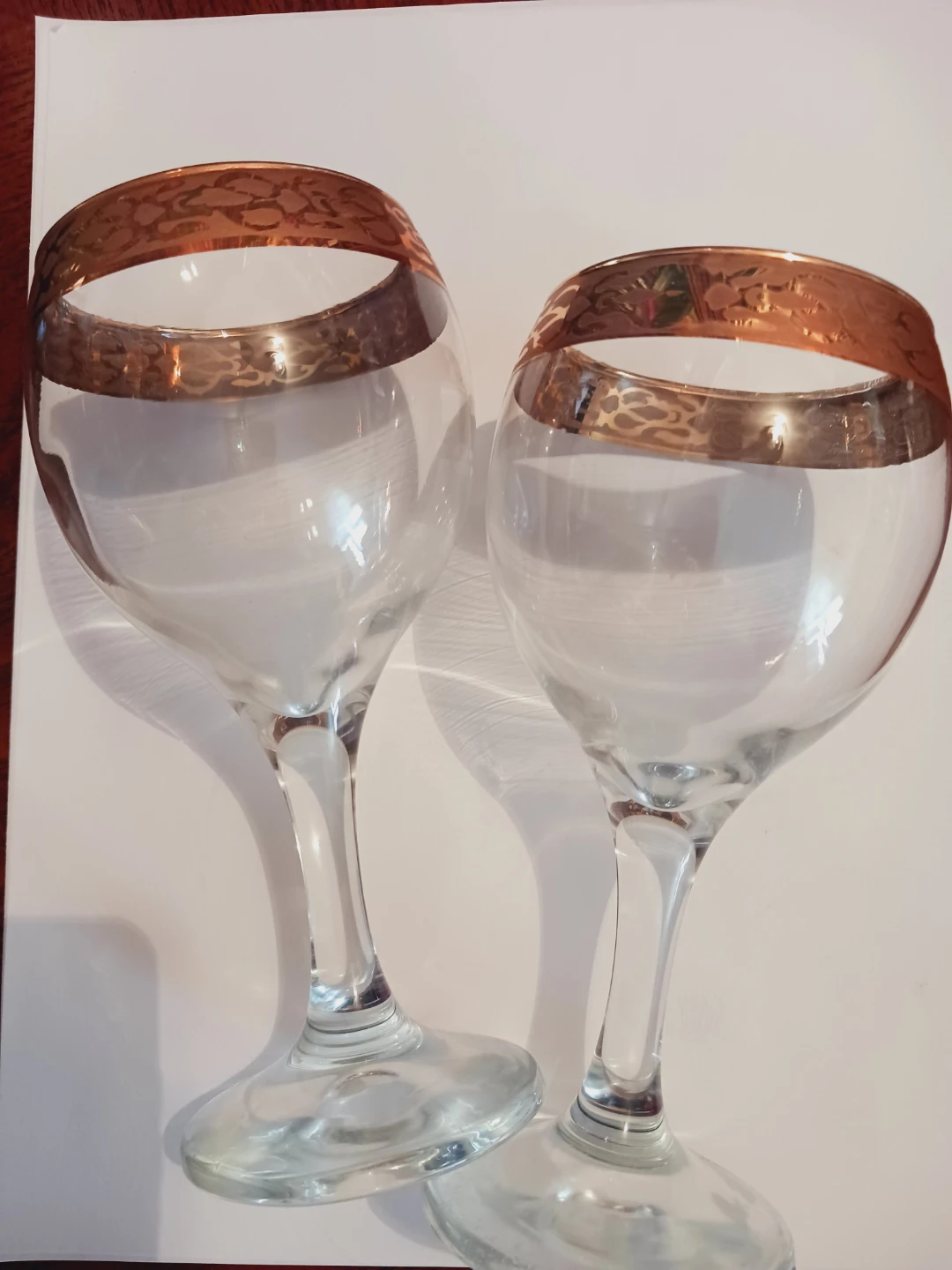 Set of 2 Beautiful Wine Glasses with 22K Gold Rim