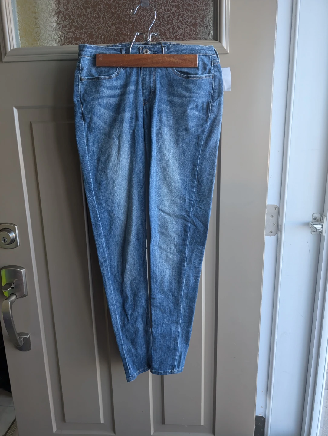 Womens sz 27 Levi's Skinny Jeans