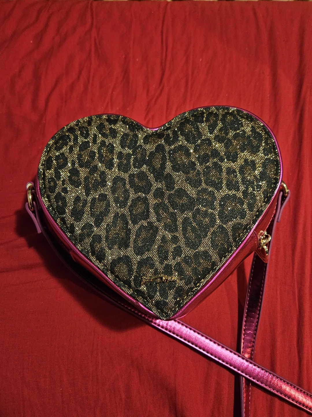 Betsey Johnson Heart Shaped Crossbody Bag - photo 4