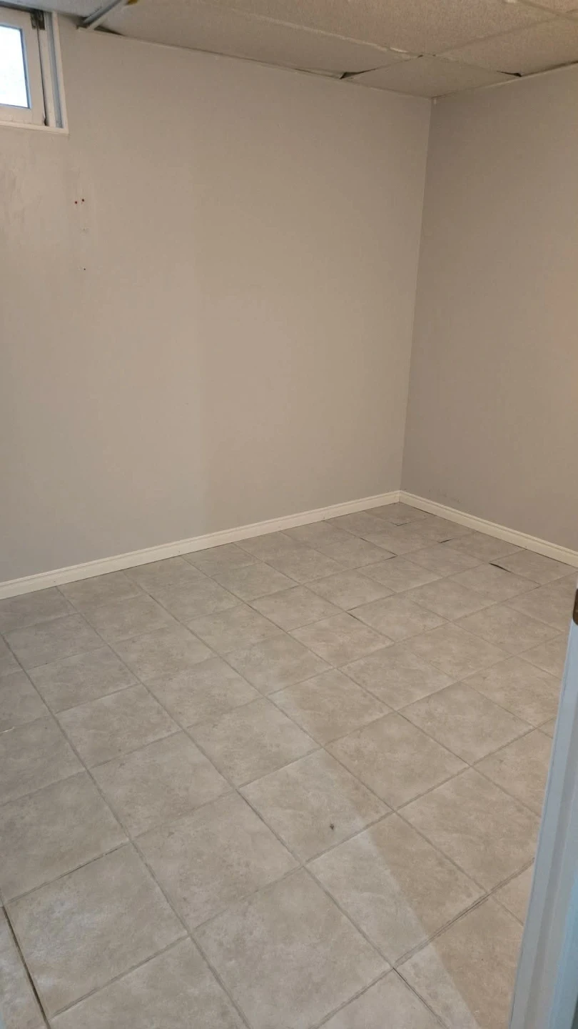 2 bedroom basement - photo 5
