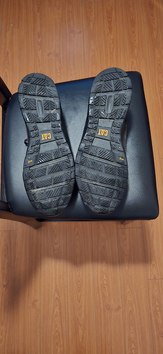 CAT safety shoes - size 12 - photo 3