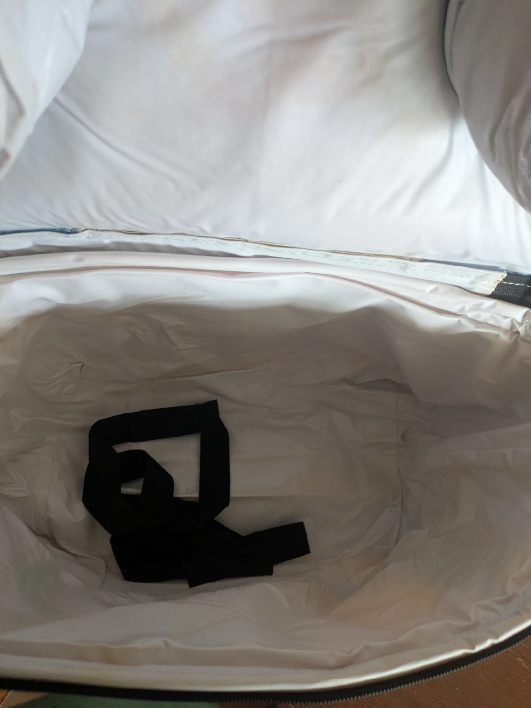 Soft-Sided Insulated Cooler Bag - photo 3