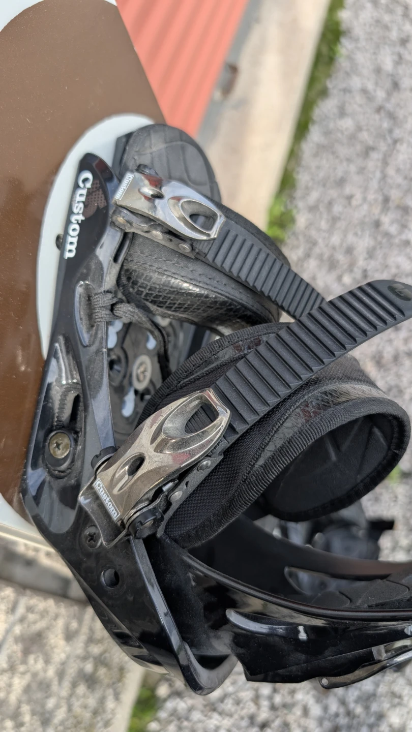 Burton Custom Snowboard with Bindings - photo 3