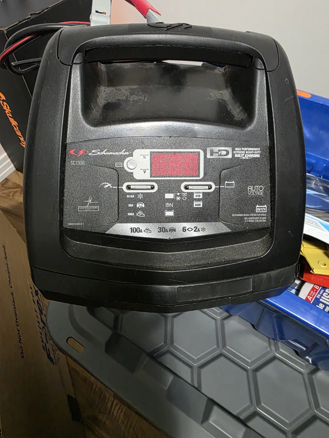 Motomaster Eliminator Battery Charger