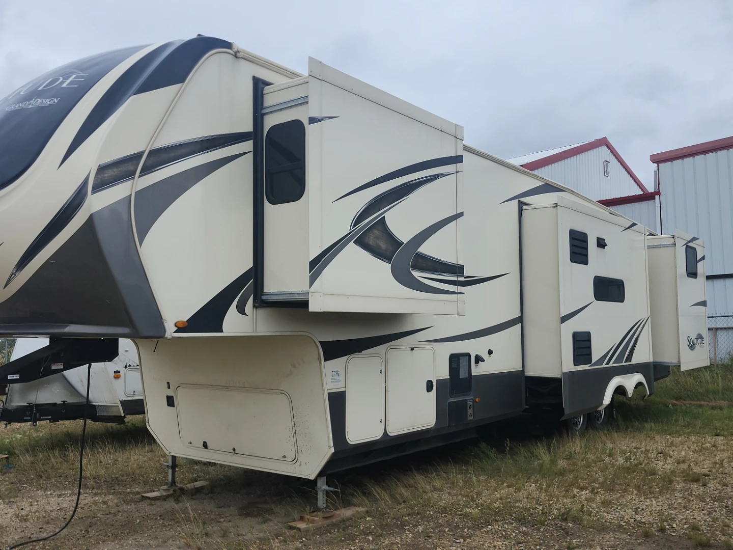 Fifth wheel 40 foot trailer - photo 2