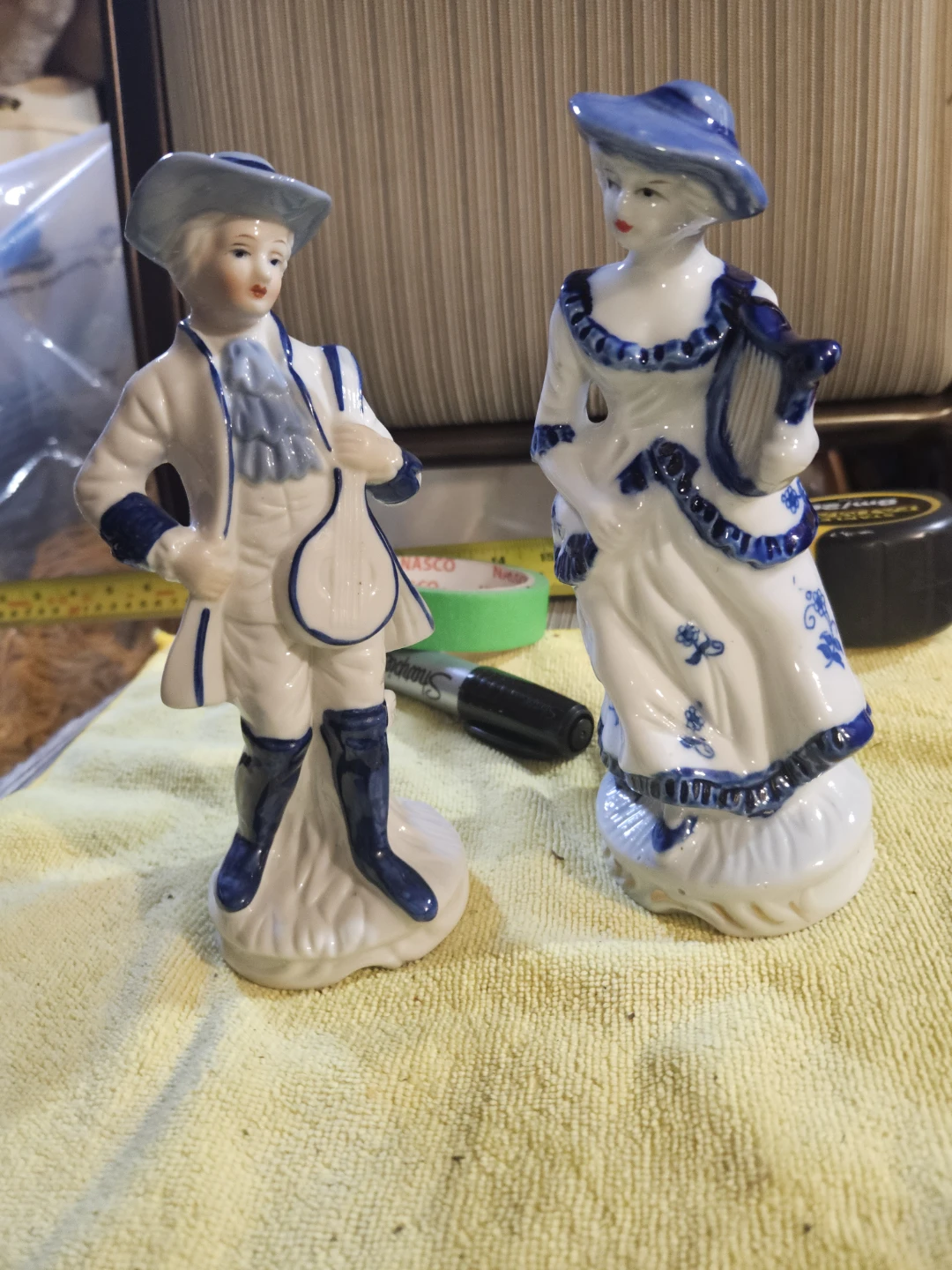 Vintage Porcelain Figurine Couple - photo 2