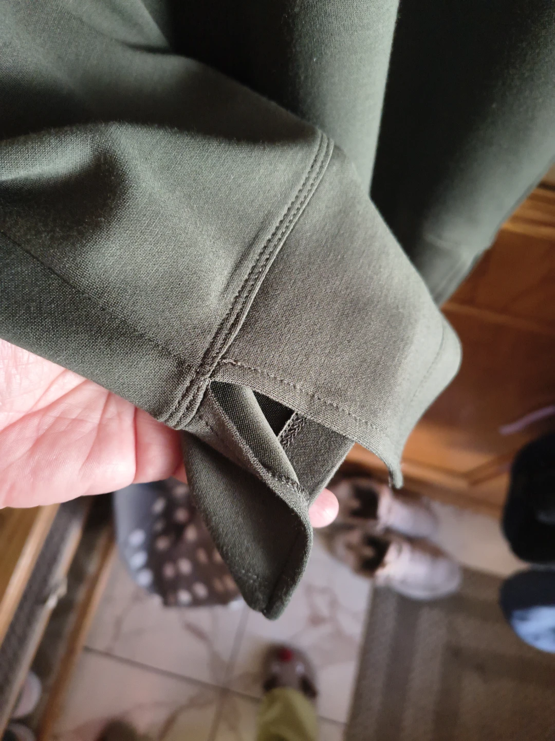 🏈 Sage Collective Olive Green Crewneck Top - photo 4