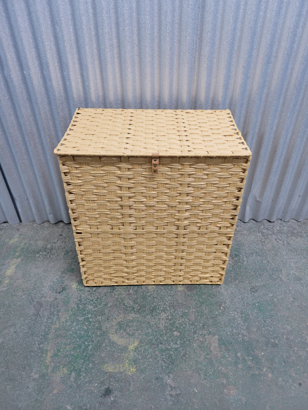 Collapsible Woven Storage Hamper. Like new.