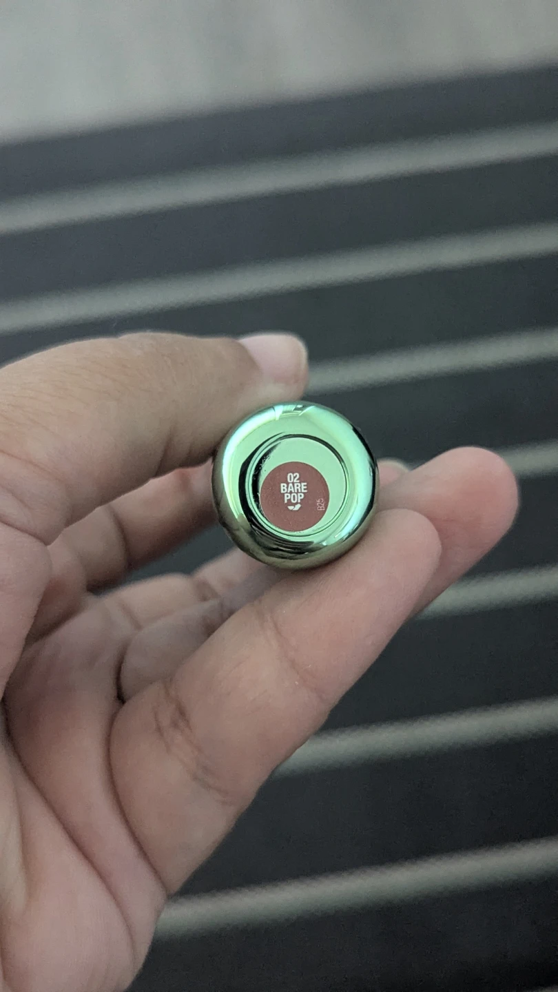 Clinique Lipstick in 02 Bare Pop - photo 3