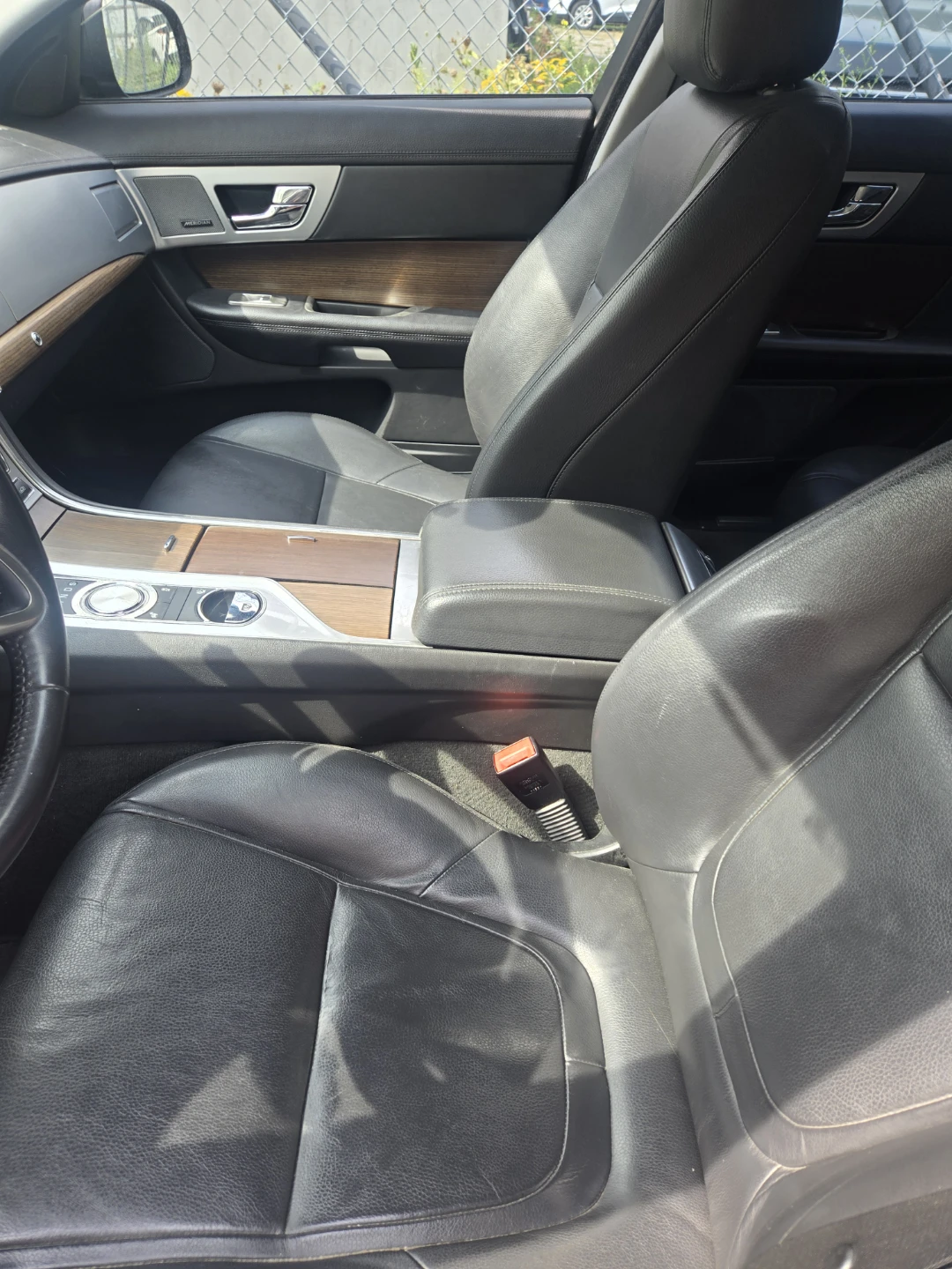 2015 Jaguar XF Sedan - photo 5