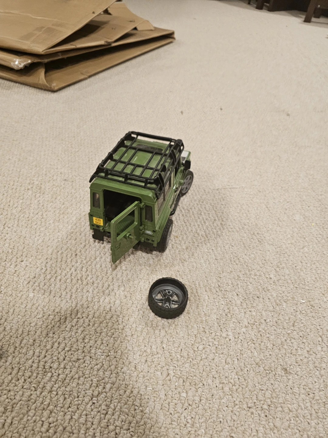 Land Rover Defender Toy Model - photo 2