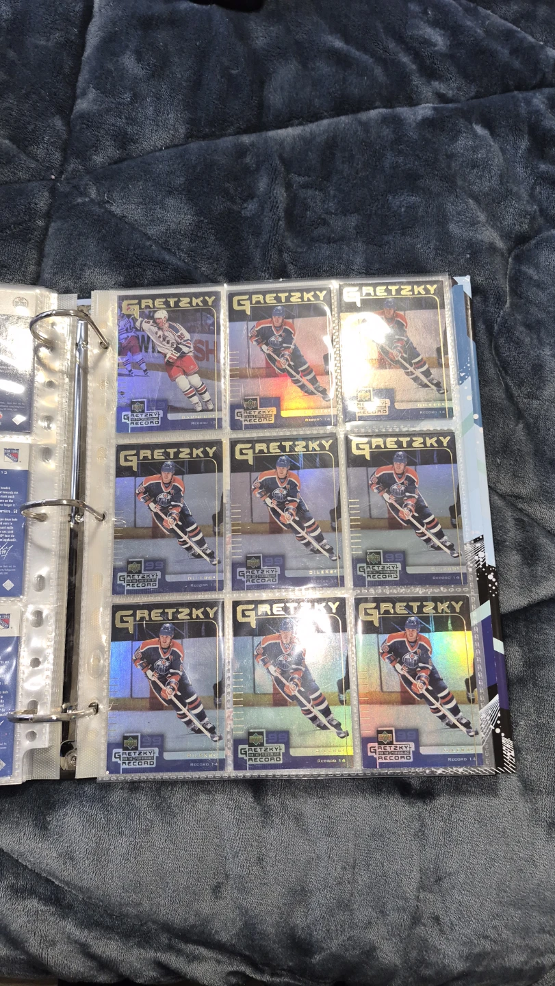 Wayne Gretzky Hockey Cards Book - photo 4