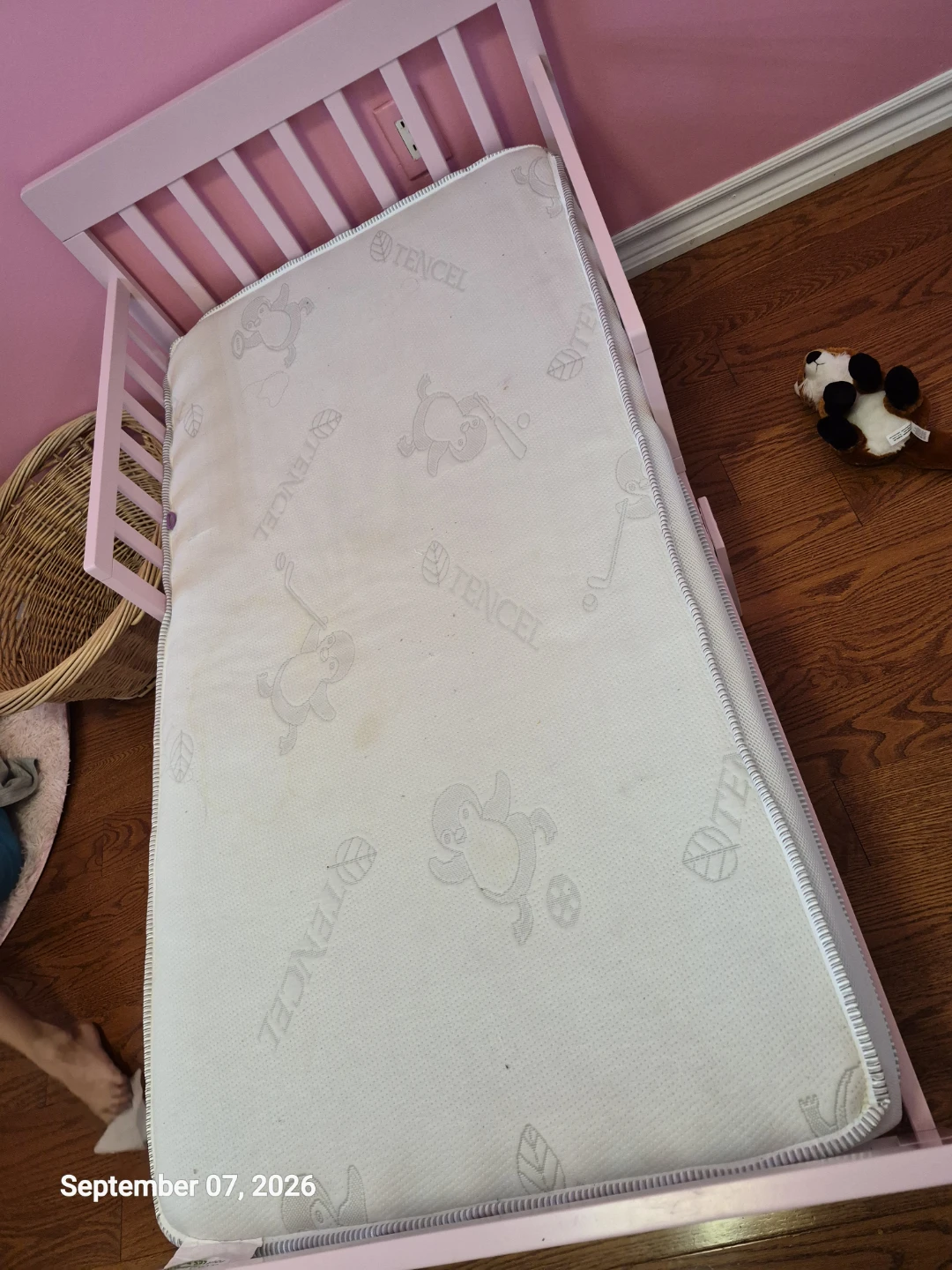 Pink Toddler Bed with Mattress - photo 2