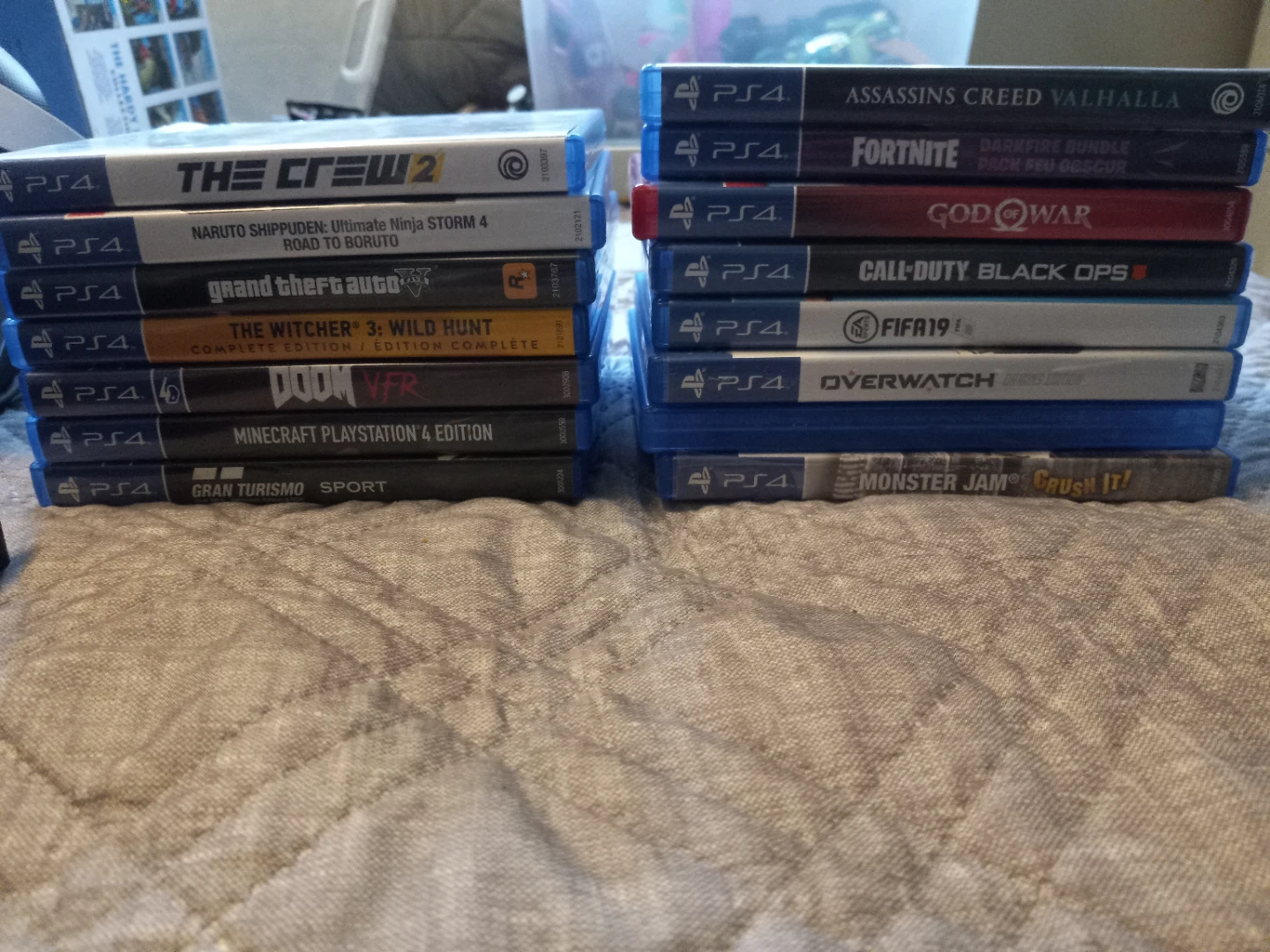 PS4 VR Bundle + 15 games Moving Sale! - photo 2