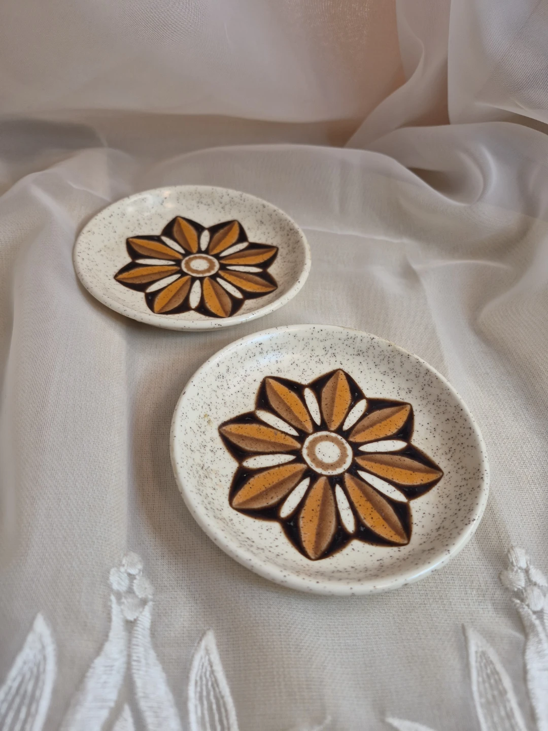 Pair of Vintage Royal Worcester Palissy Kalabar Small Plates - photo 2