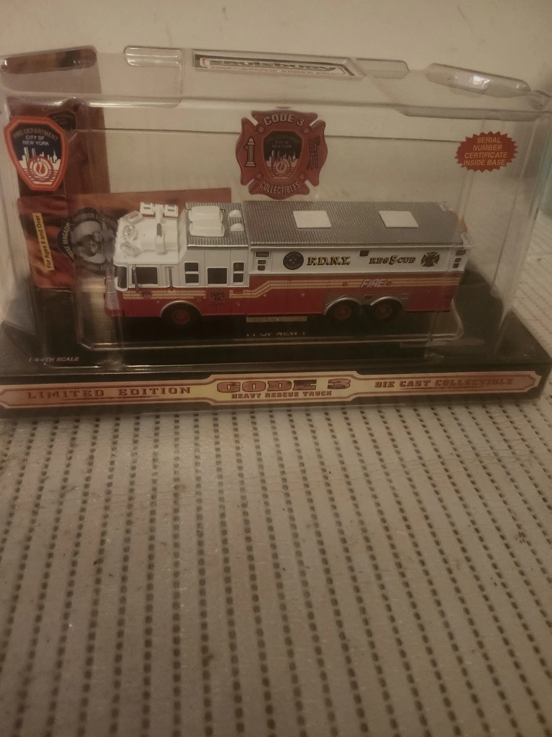 Code 3 Saulsbury F.D.N.Y. Heavy Rescue Truck