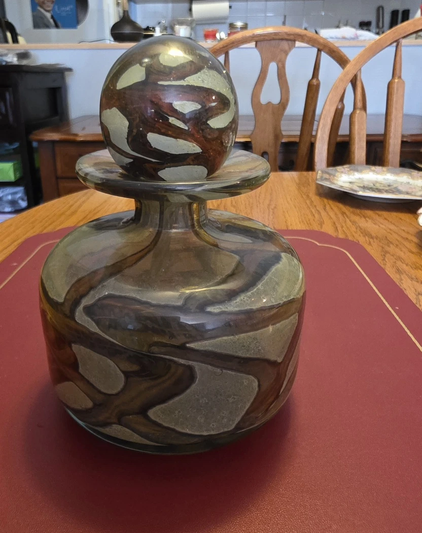 Signed Mdina Art Glass 1970s Earthtone Decanter with Stopper - photo 2