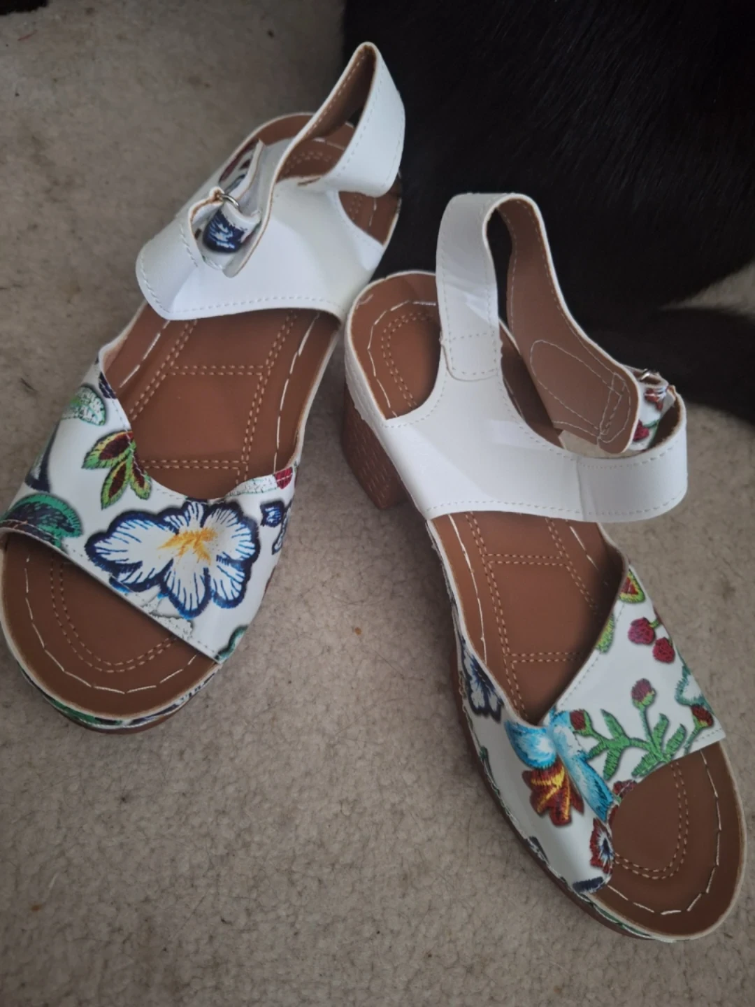 NEW Floral and Navy CNSN Women's Sandals (5.5-6.5) - photo 2