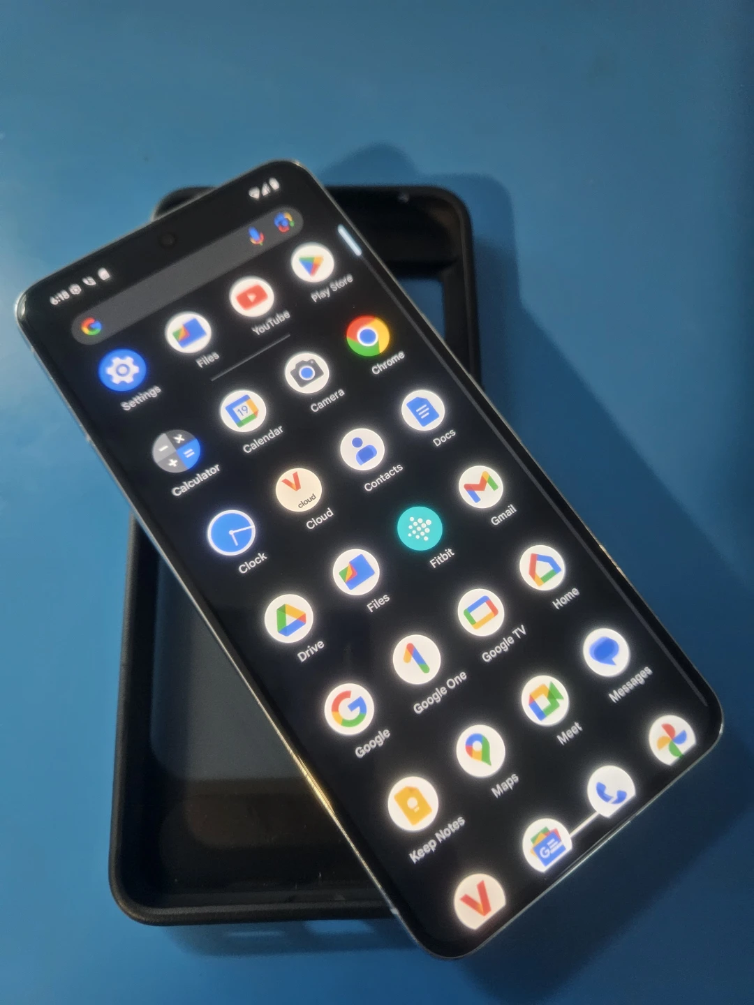 Verizon Google pixel 8pro with case. - photo 2