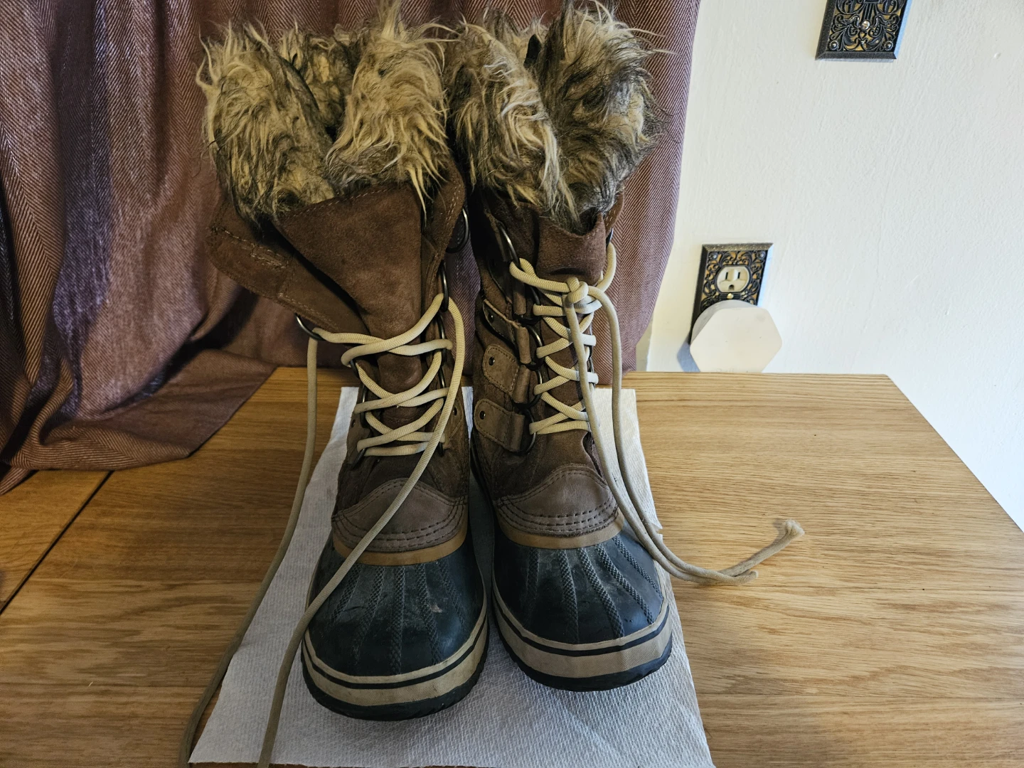 Sorel Women's Joan of Arctic Waterproof Snow Boots  Size 8 US