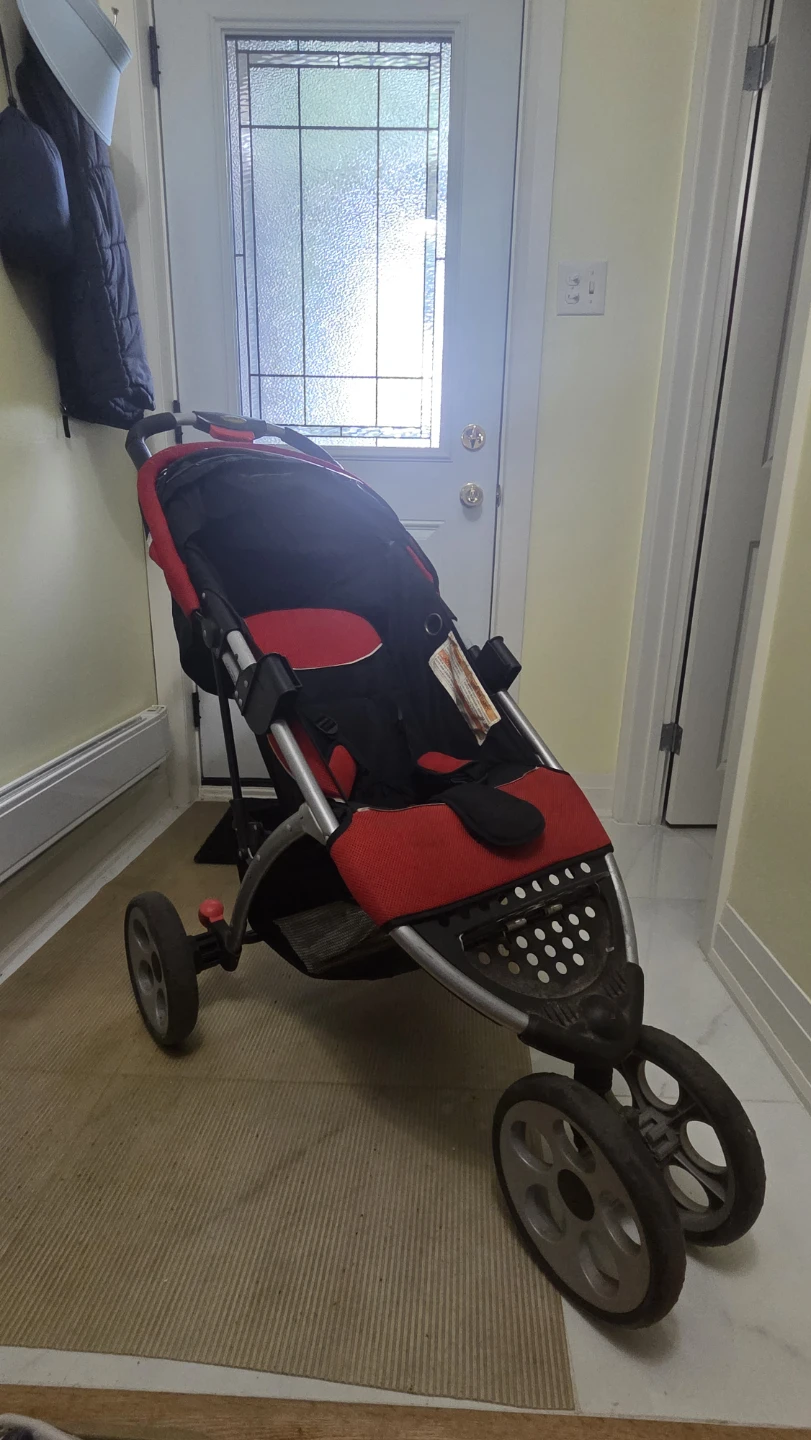 Graco 3-Wheel Stroller Red and Black
