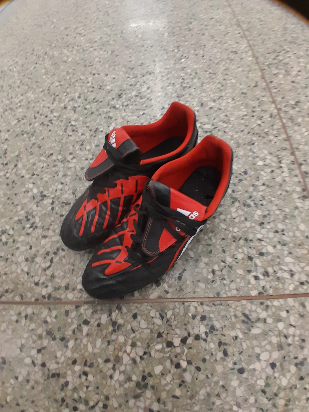 Adidas soccer cleats Men's Size 9.5 - photo 3