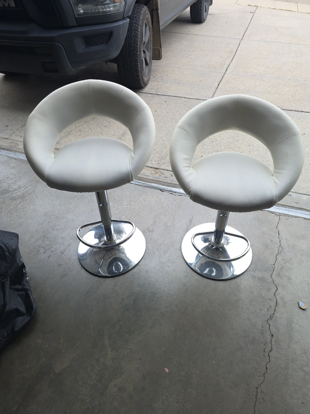 Set of Two White Faux Leather Bar Stools