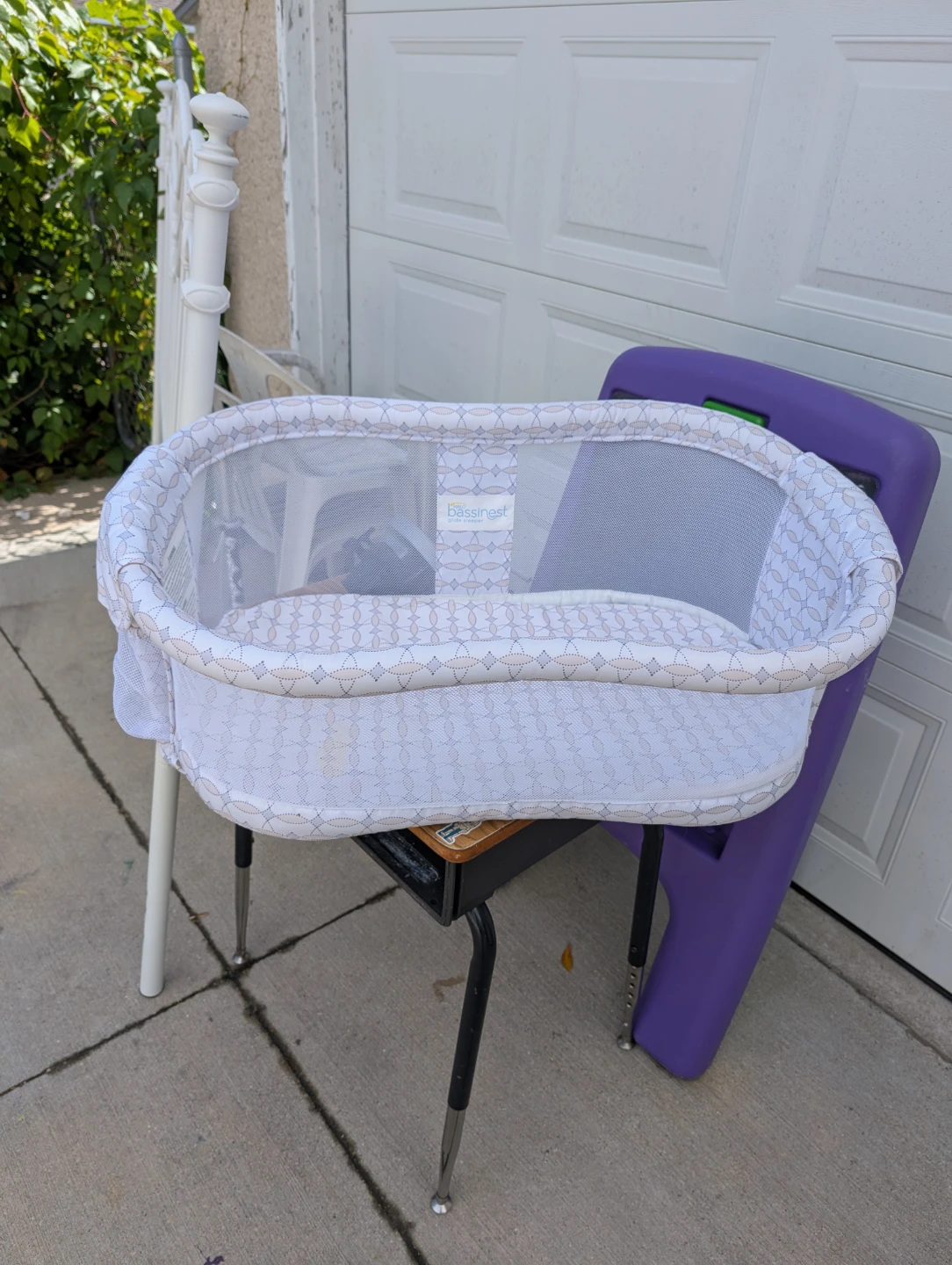 HALO BassiNest Glide Sleeper