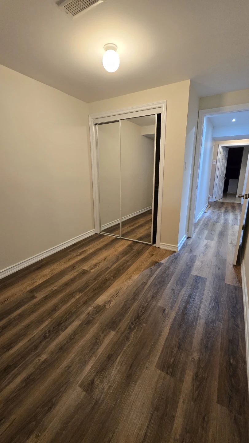 Decent basement for rent scarbororough - photo 5