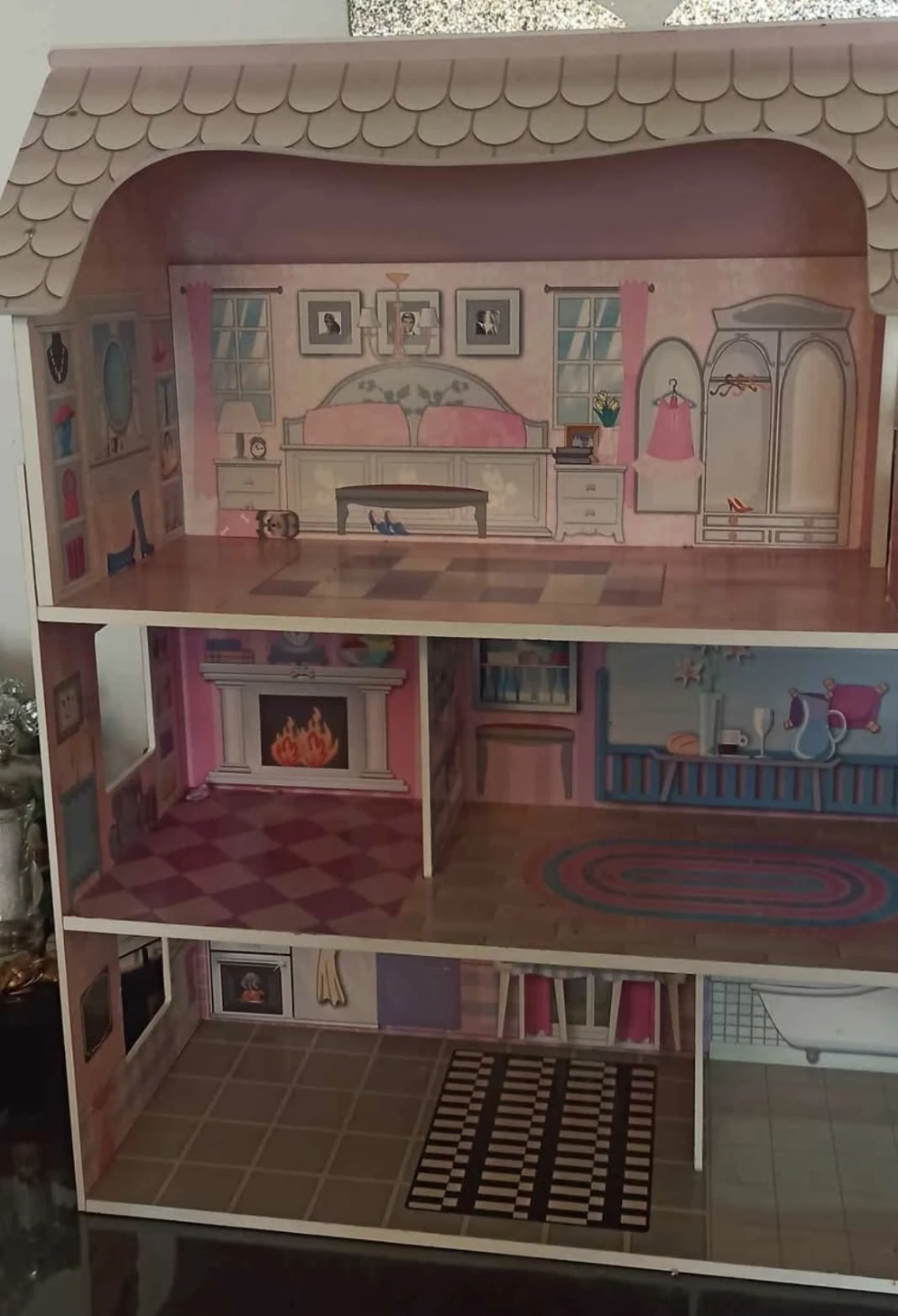 Pink Dollhouse - photo 3