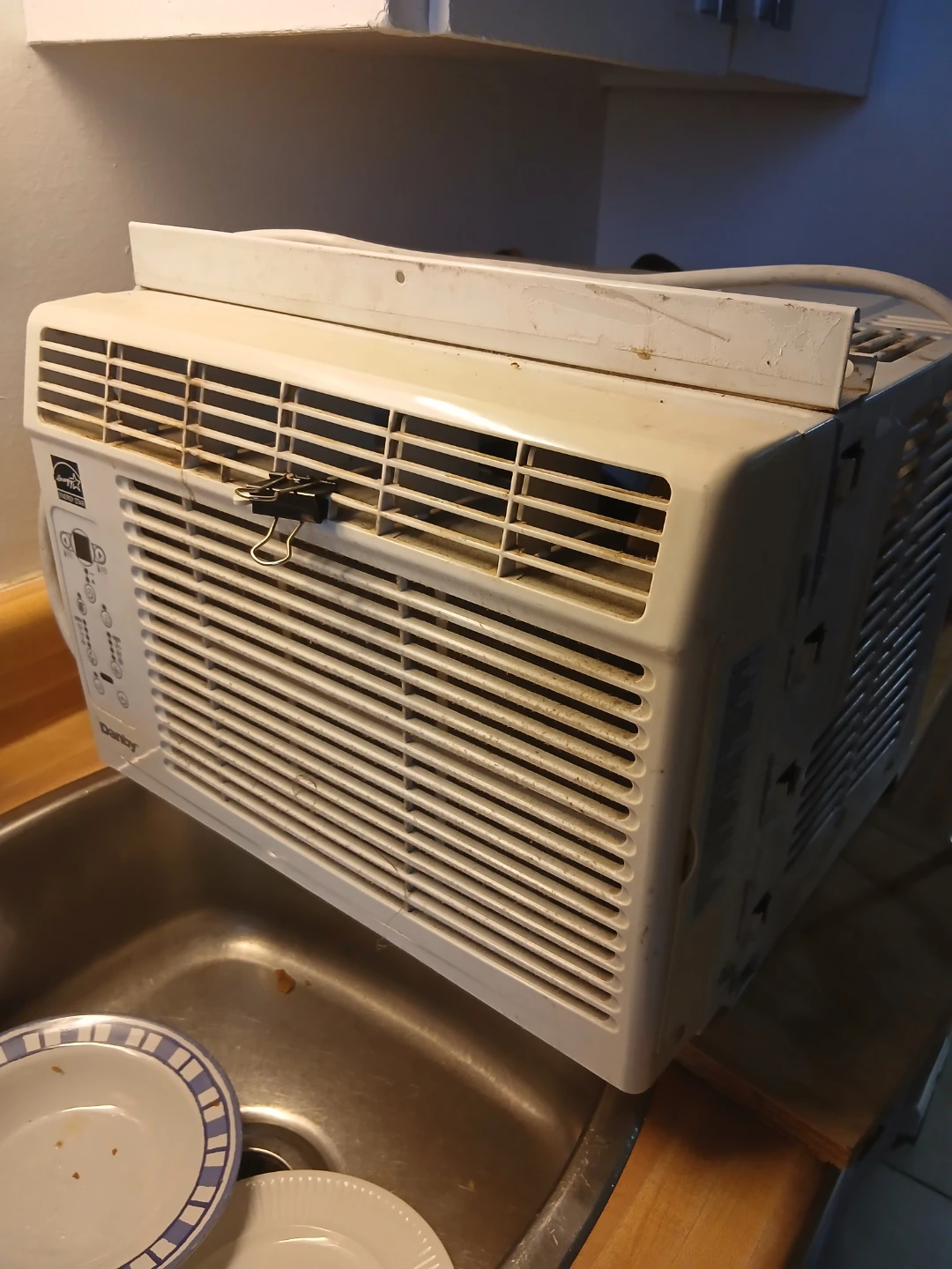 Danby Window Air Conditioner - photo 2