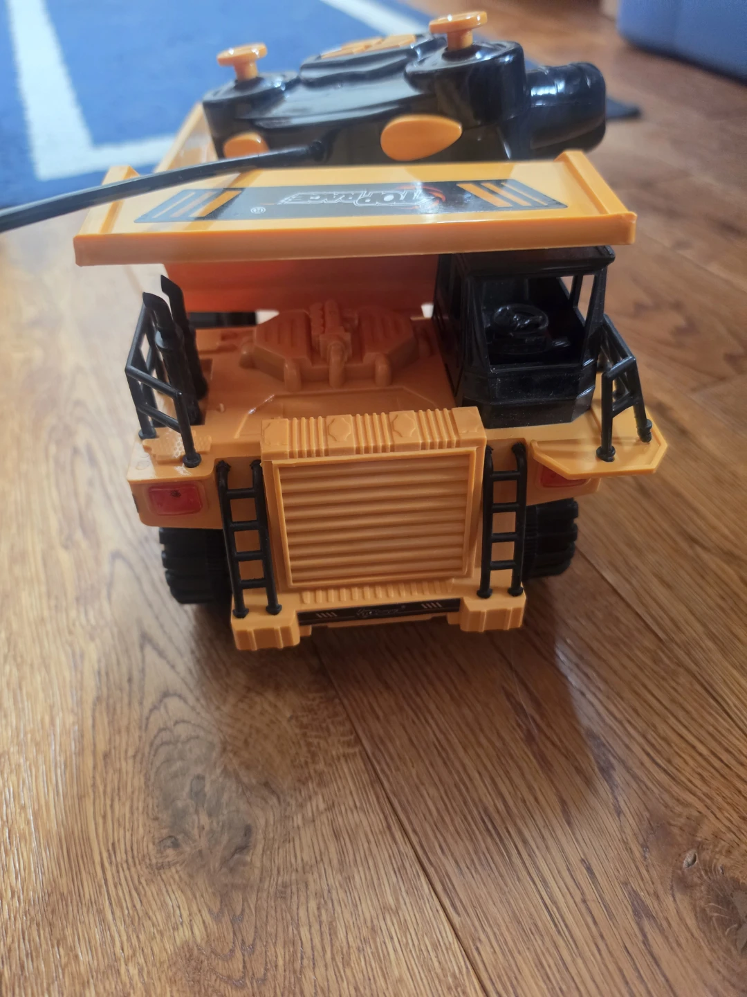 Top Race Remote Control Dump Truck - photo 2