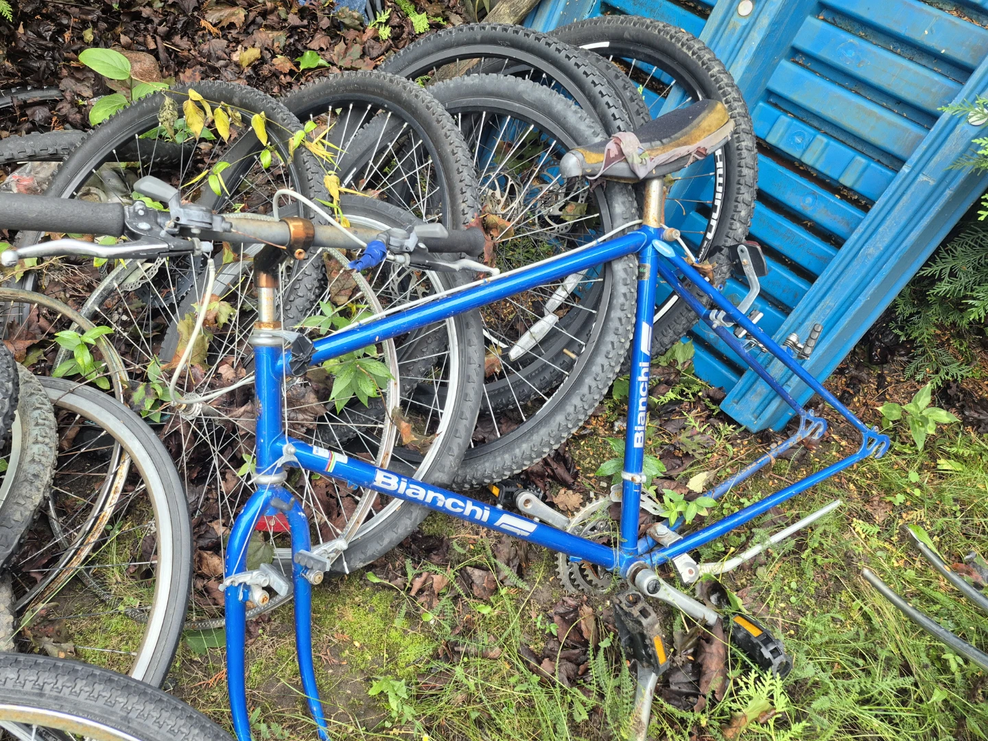 Assorted Bicycle Wheels and Frames - photo 3