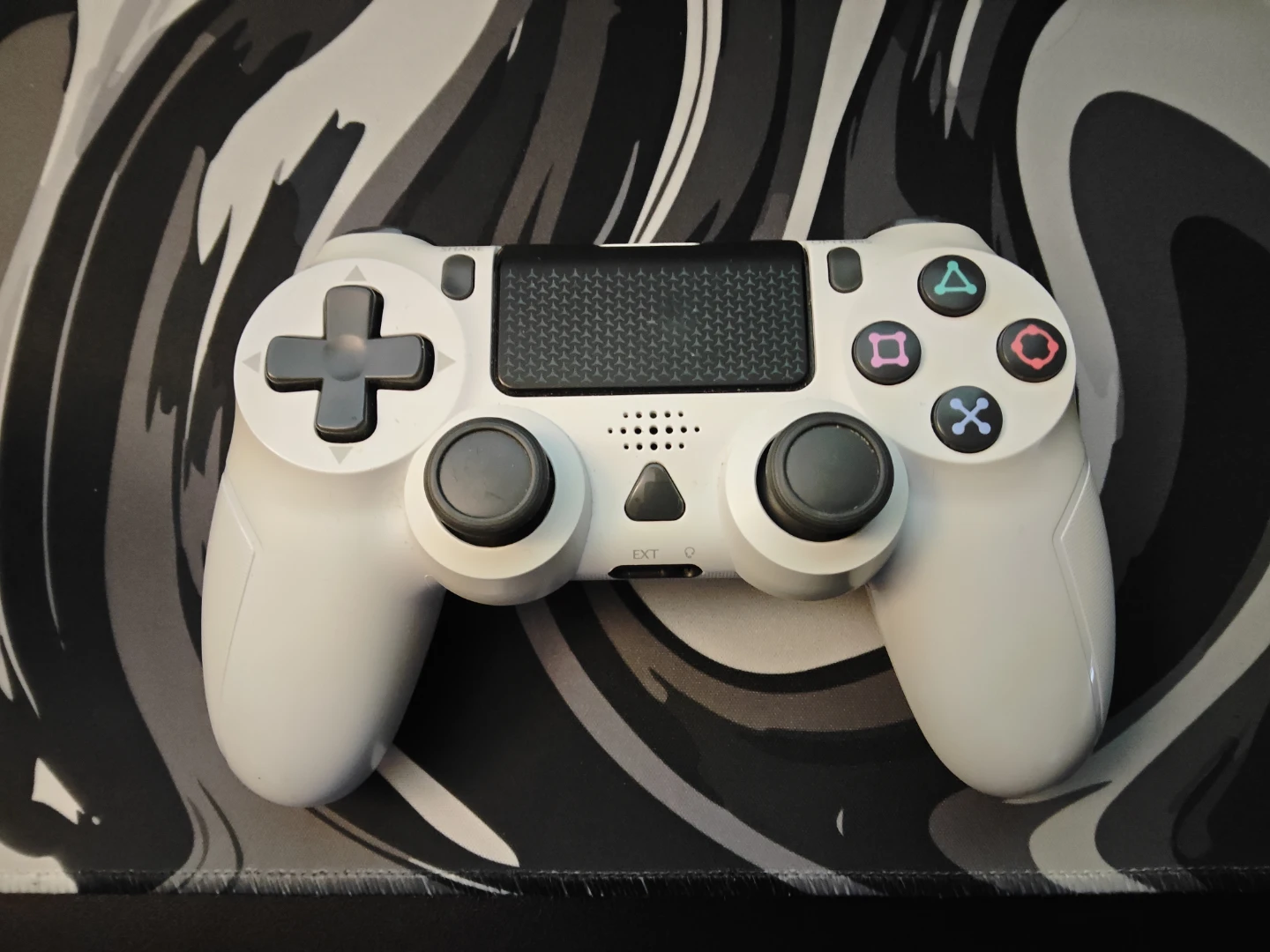 Sony DualShock 4 Wireless Controller Glacier White