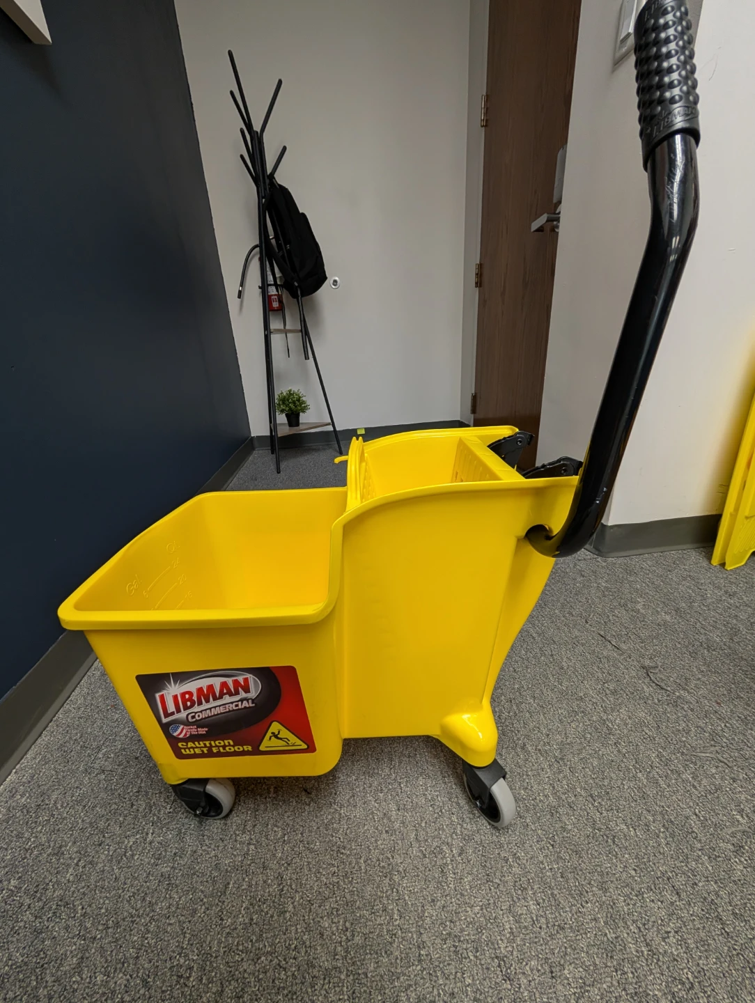 Libman Commercial Mop Bucket with Wringer - photo 3