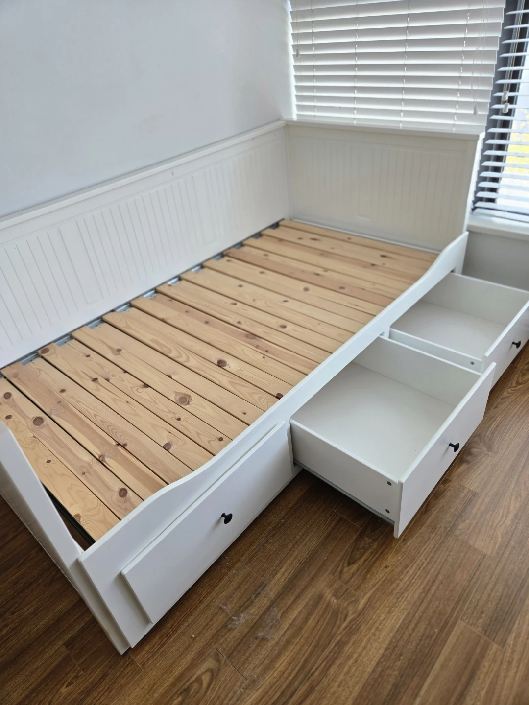 IKEA Hemnes Daybed with 3 Drawers - PICKUP only - photo 4