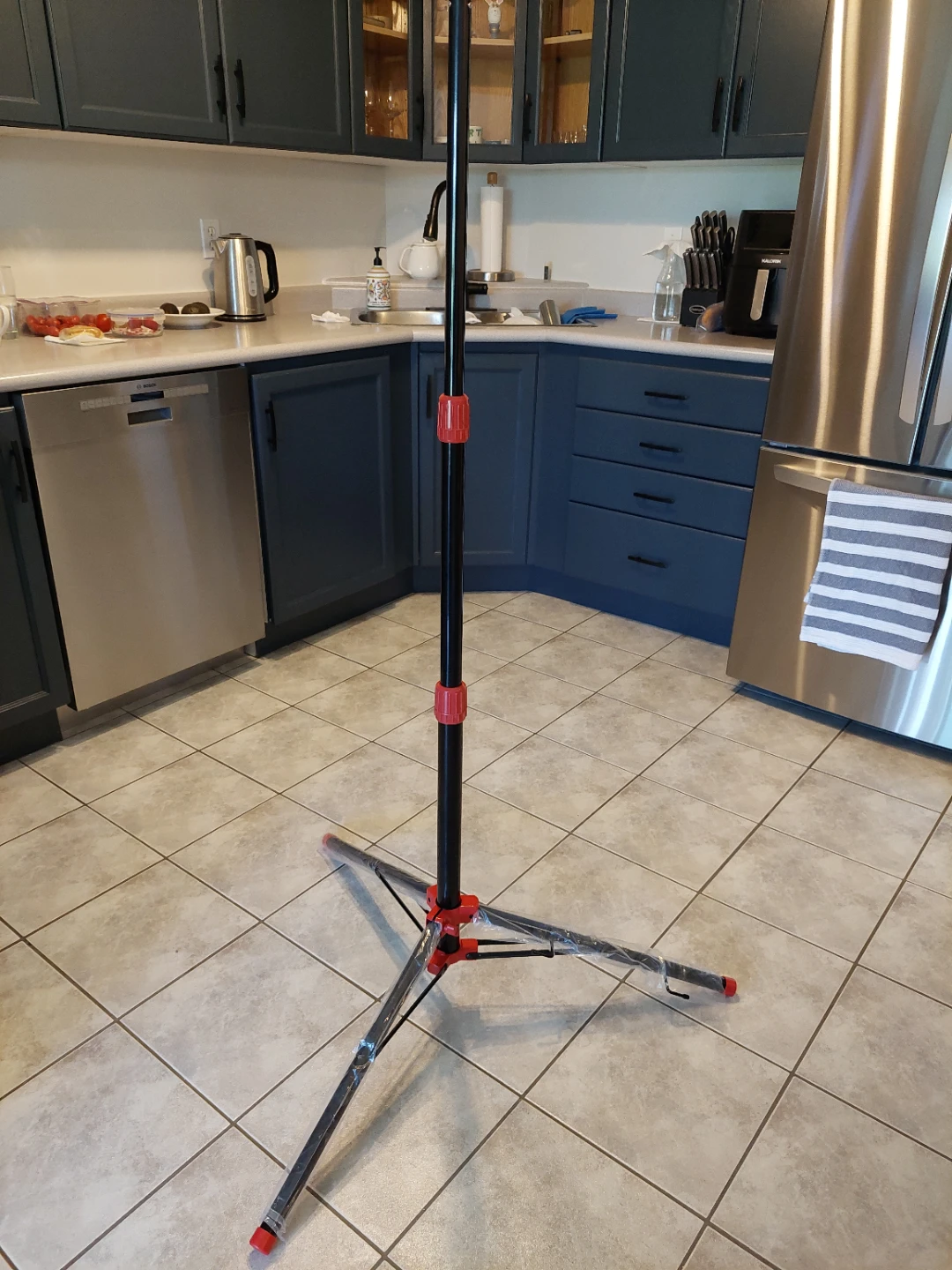 Adjustable Telescopic Tripod Stand