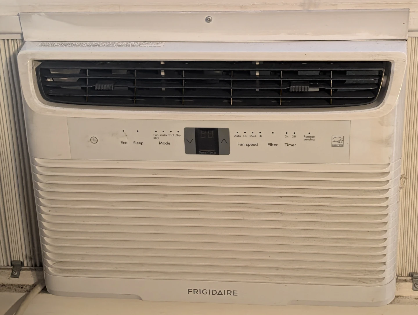 Frigidaire Window Air Conditioner - photo 2