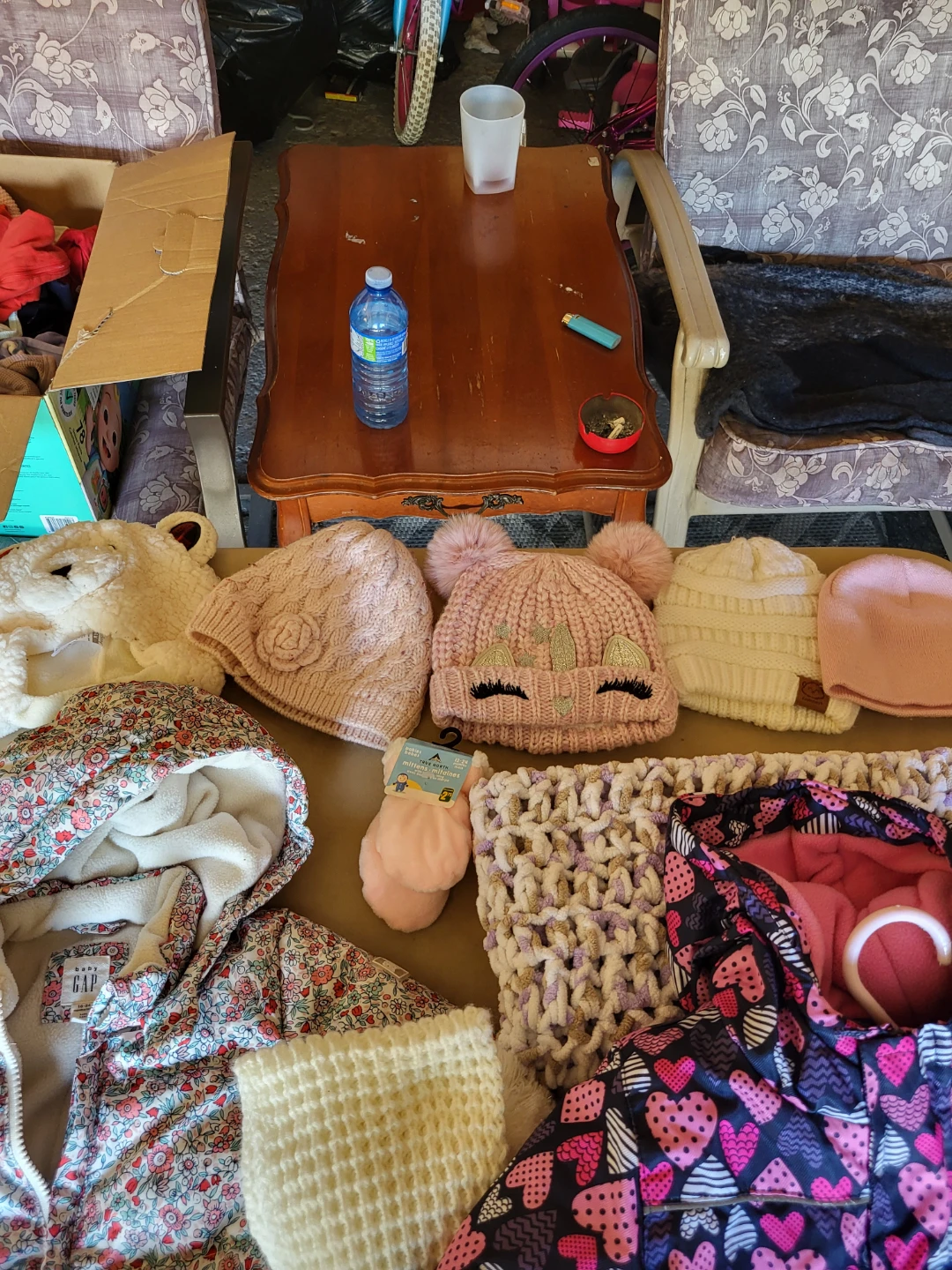 Baby girl clothing bundle - photo 2
