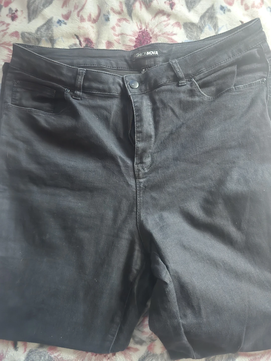 🏈Fashion Nova Black Jeans Size 16