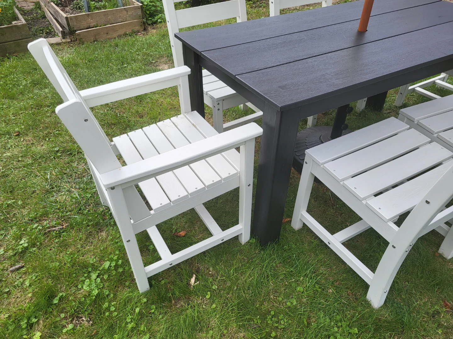 Patio table and 6 Chairs All HDPE - photo 3