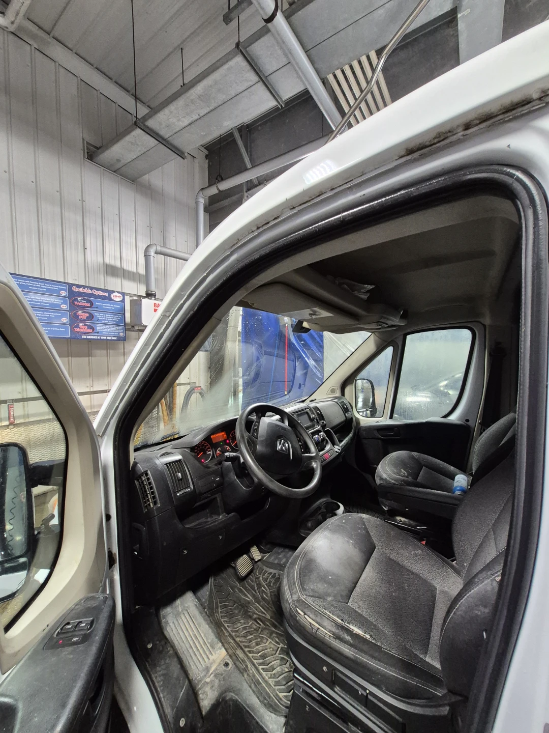 RAM ProMaster 1500 Cargo Van - photo 2
