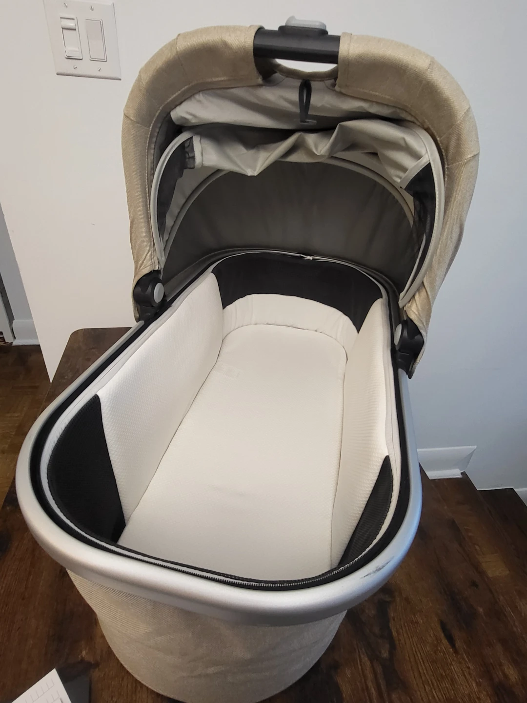 UPPAbaby Bassinet V3 - Great Condition / Full Set - photo 3