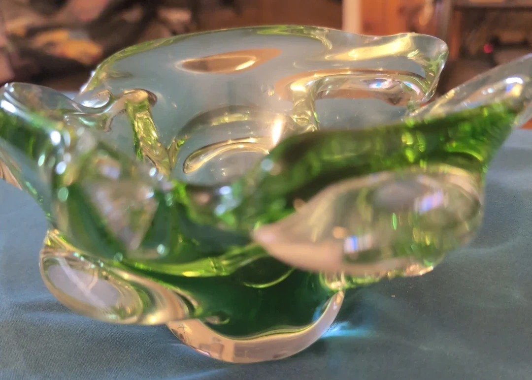 Vintage Green Art Glass Bowl - photo 2