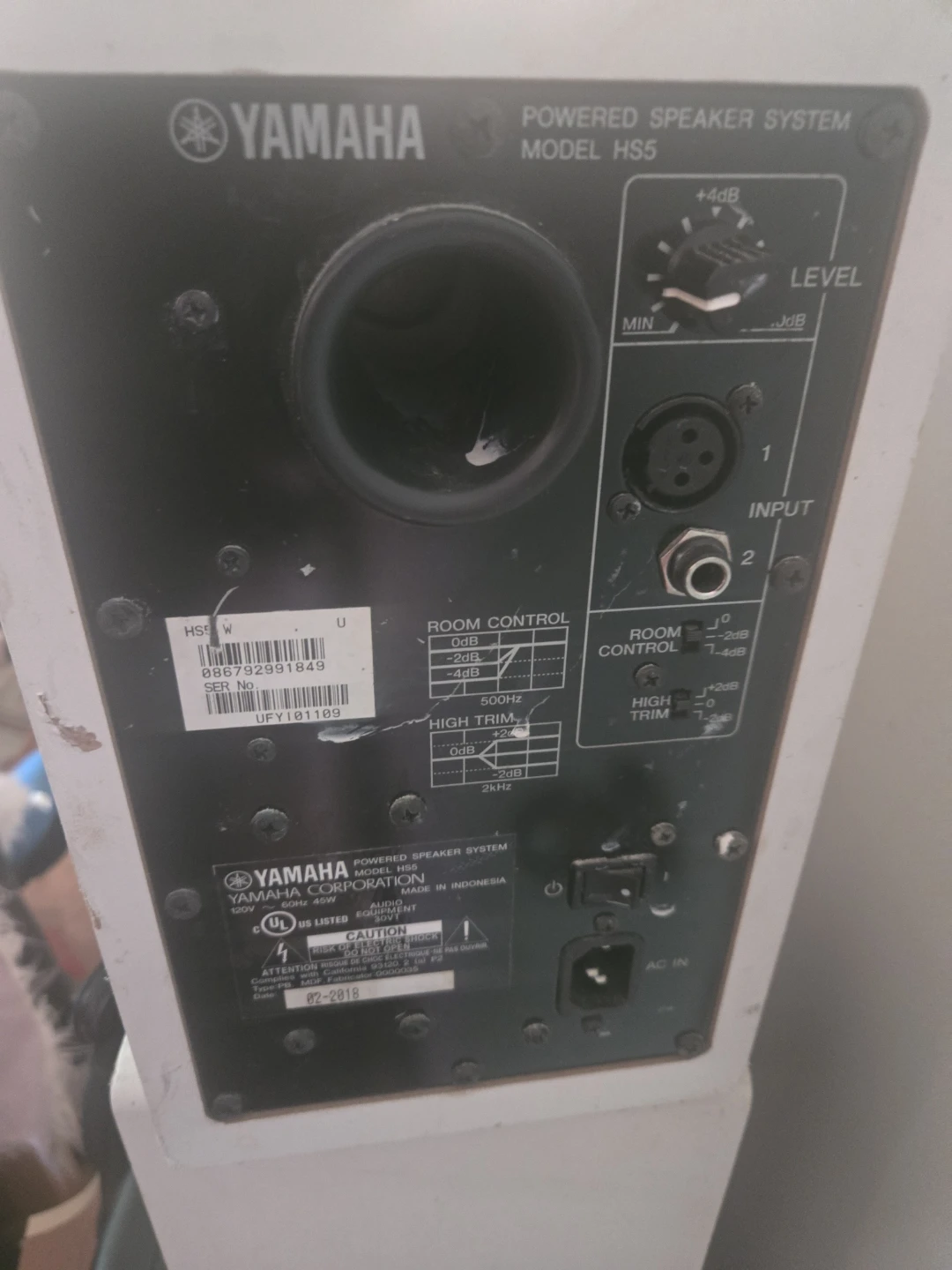 Yamaha HS5 Powered Studio Monitors - photo 3